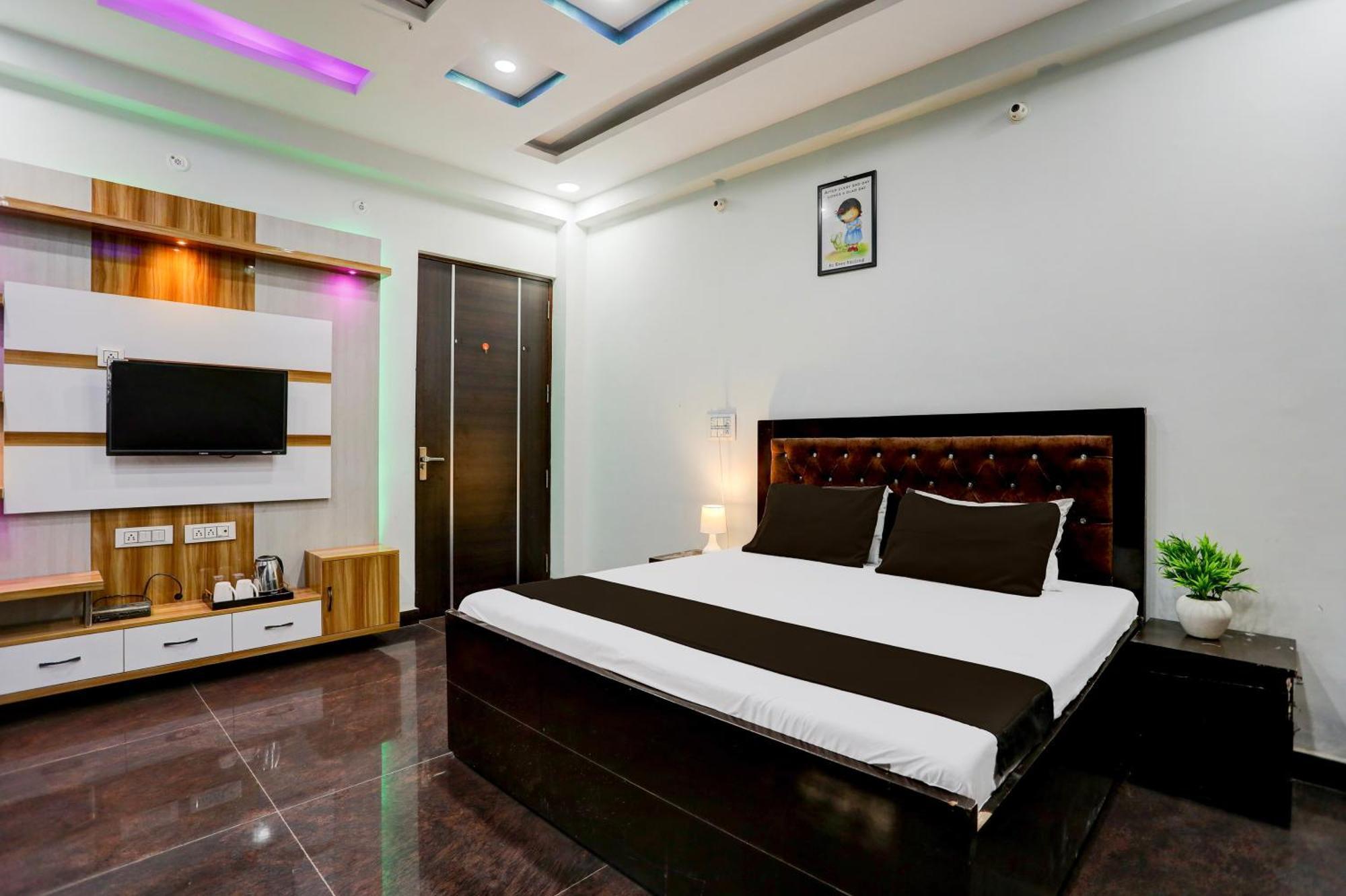Hotel O Grand Epic Inn Noida Exteriör bild