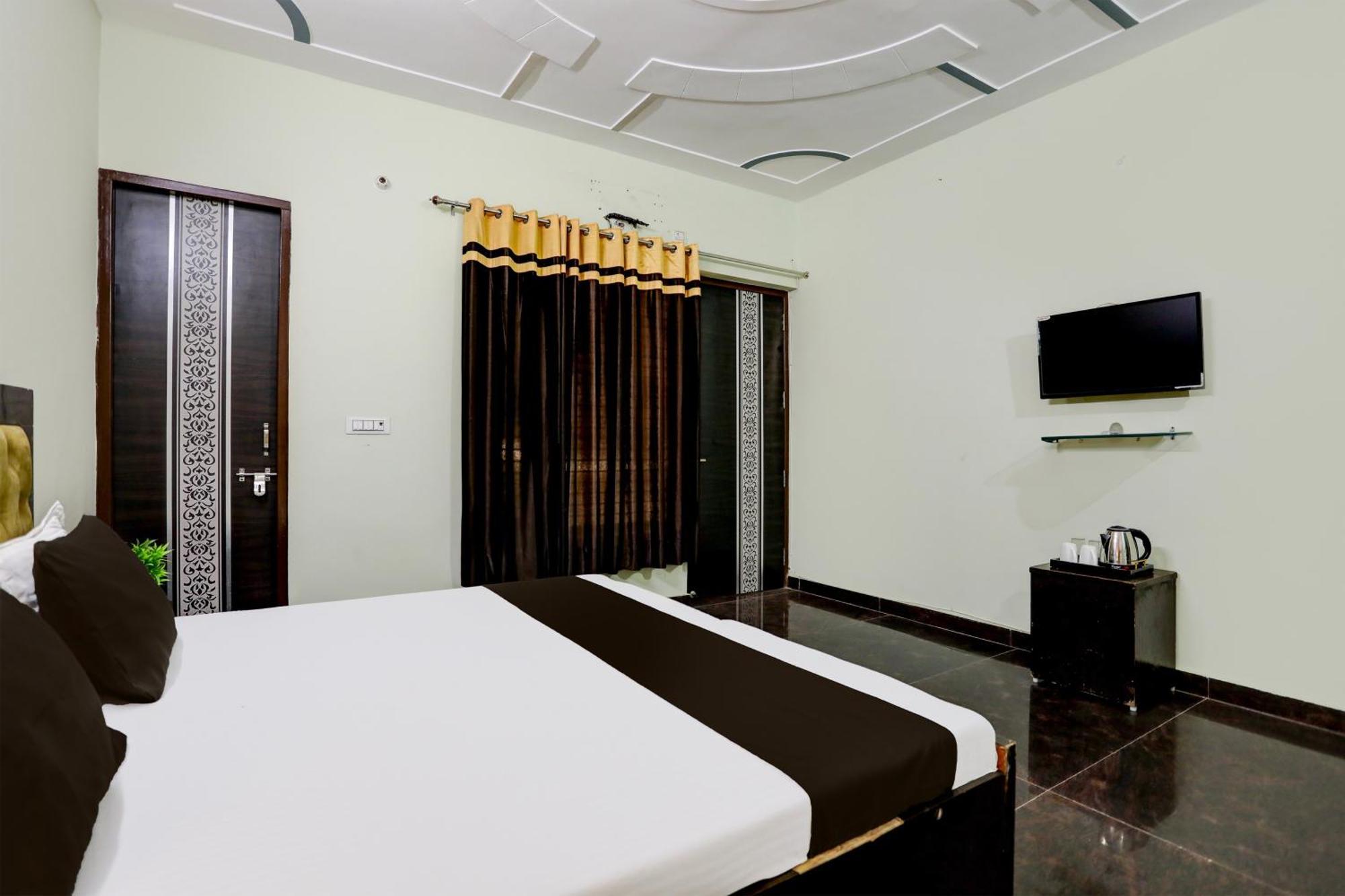 Hotel O Grand Epic Inn Noida Exteriör bild